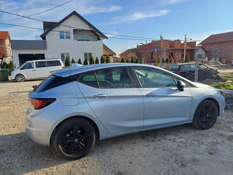 Opel Astra K 1.6