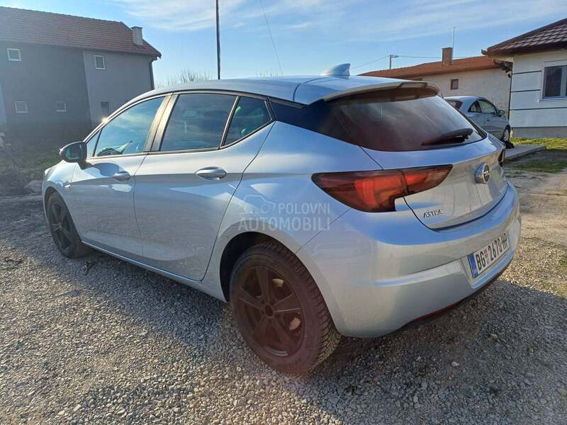 Opel Astra K 1.6