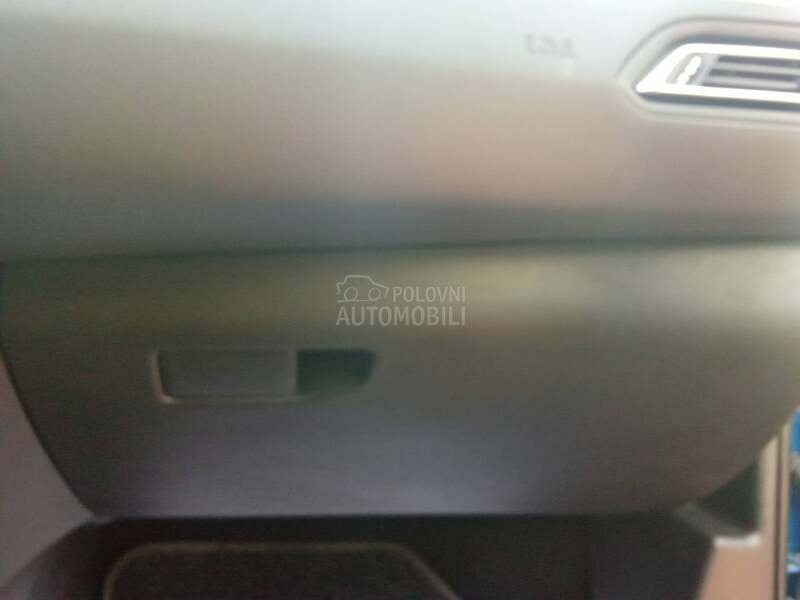 Peugeot 308 1,5hdi virual aut