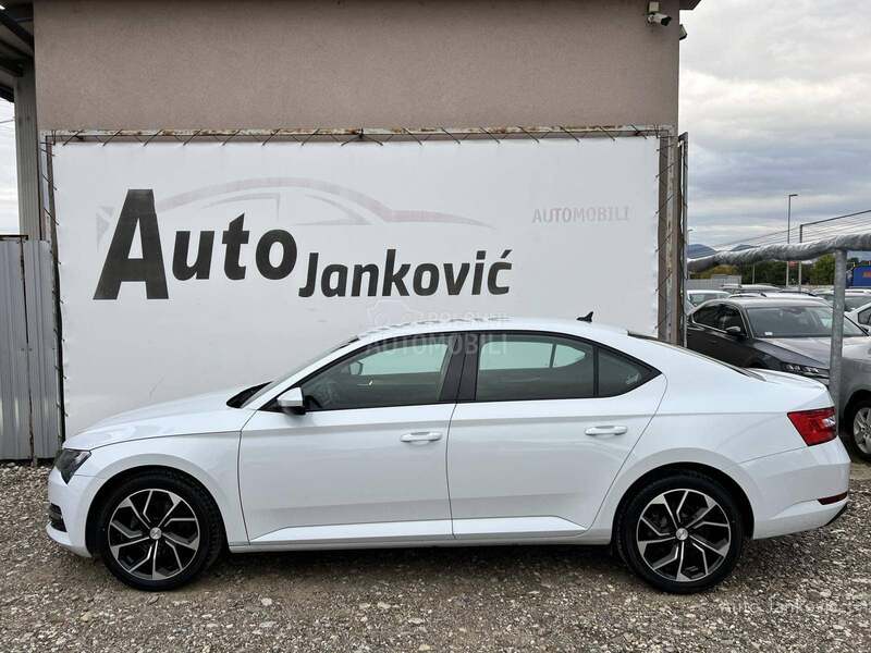 Škoda Superb 36 000 k m