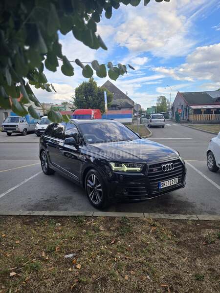 Audi SQ7 AUDI SQ7