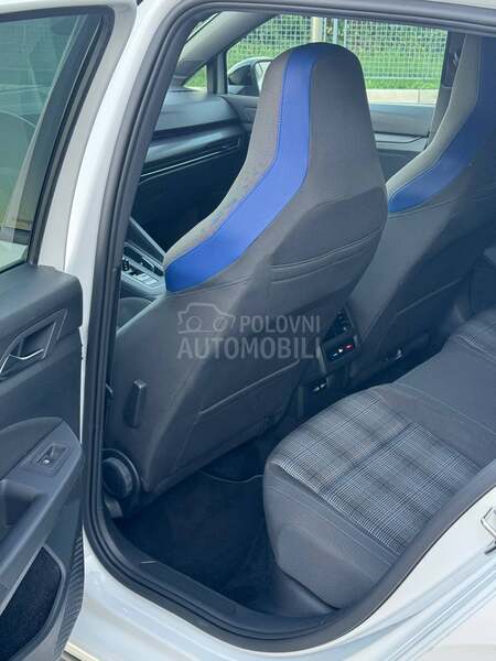 Volkswagen Golf 8 GTE IQ