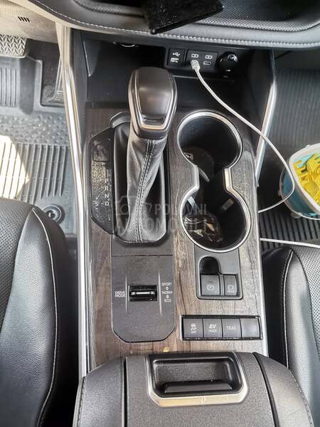 Toyota Highlander 2.5