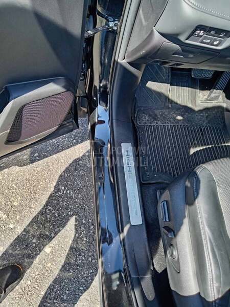 Toyota Highlander 2.5