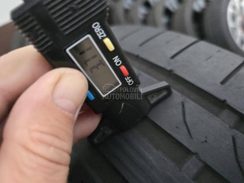 Continental 235/45 R17 Letnja