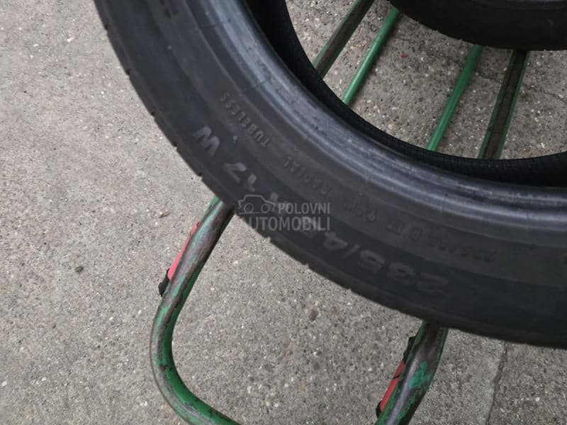 Continental 235/45 R17 Letnja