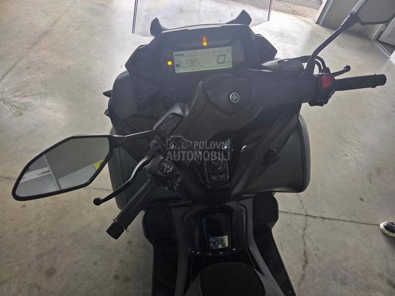 Yamaha Tricity B kategorija