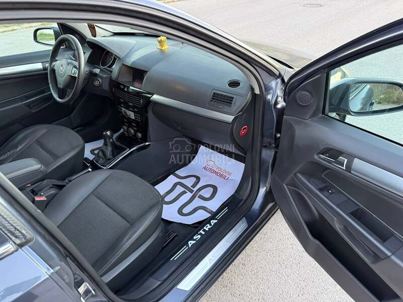 Opel Astra H SPORT