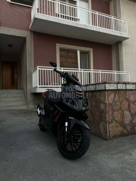 Peugeot speedfight 4