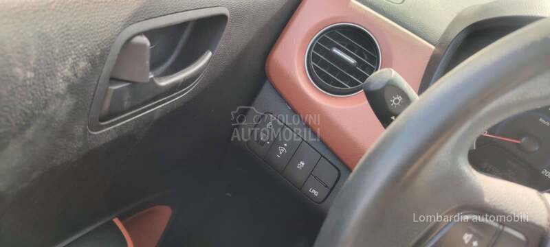 Hyundai i10 1.1 TNG