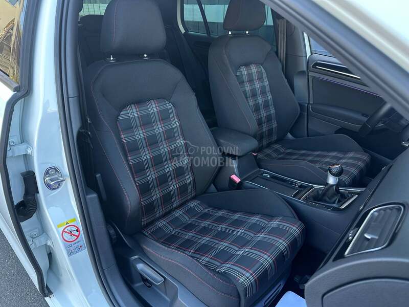 Volkswagen Golf 7 GTI/zvezdano.nebo