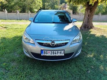 Opel Astra J 