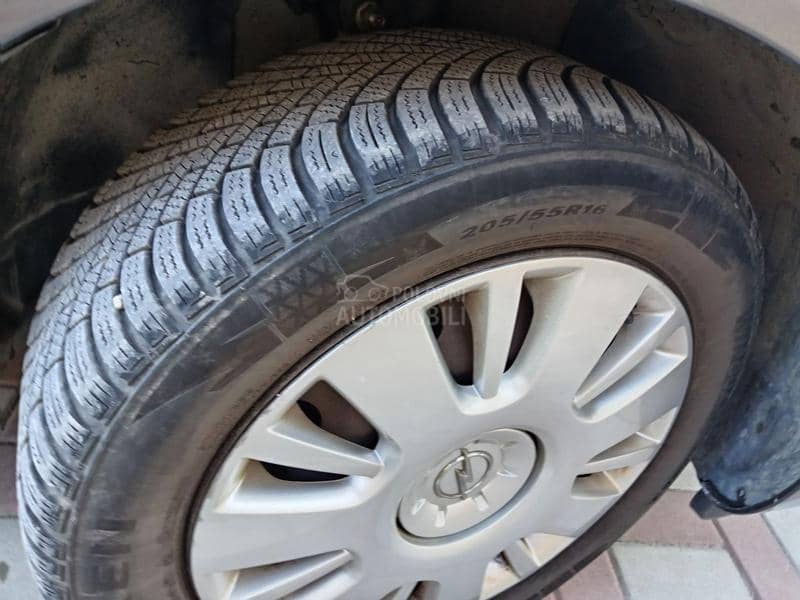 Opel Zafira 1,6 metan