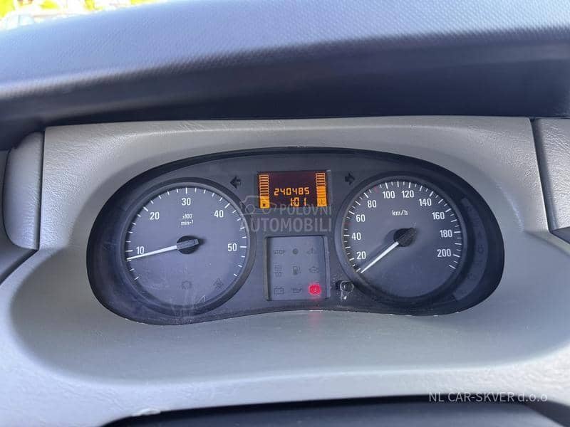 Opel Vivaro 2.5CDTI L1H1