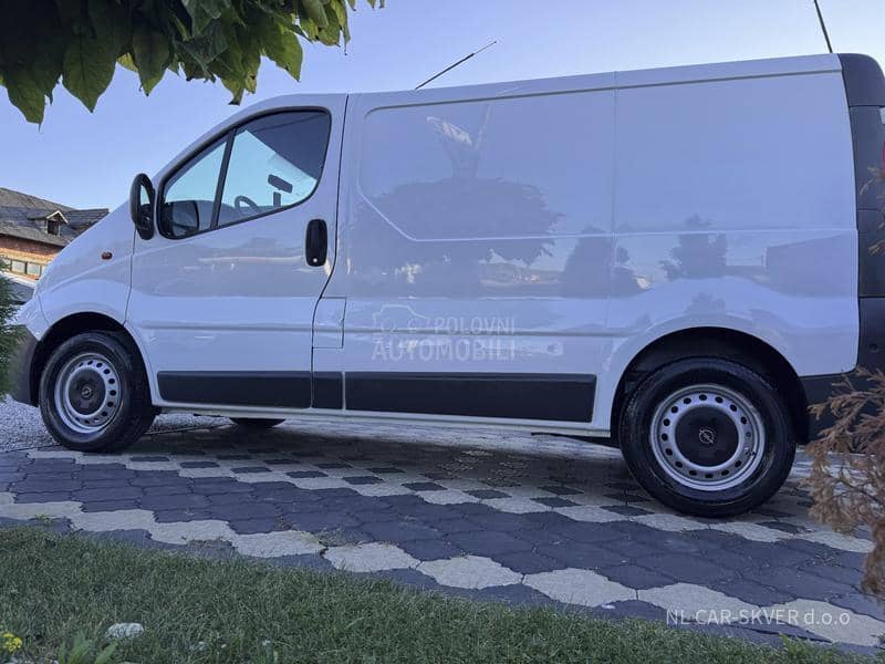 Opel Vivaro 2.5CDTI L1H1