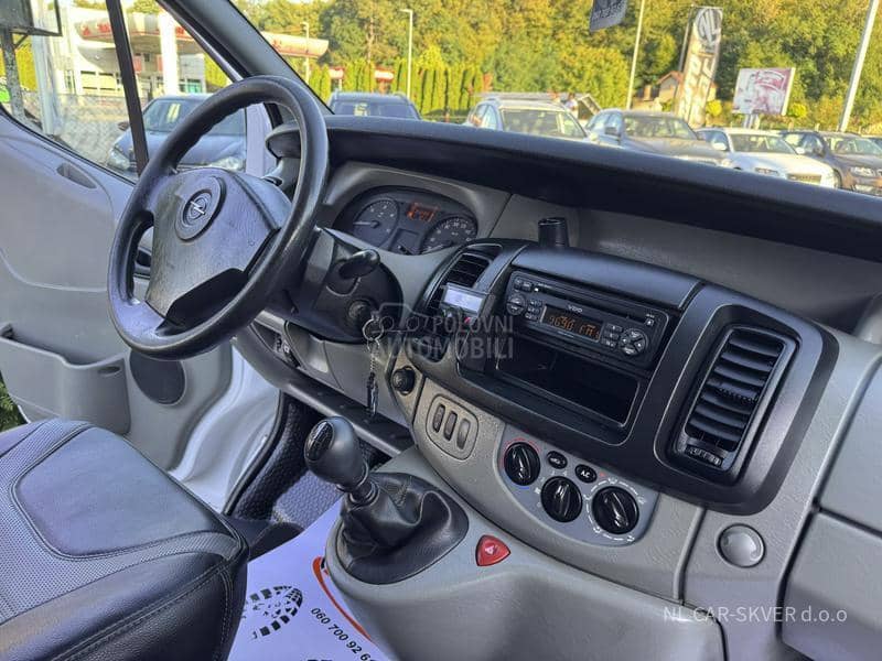 Opel Vivaro 2.5CDTI L1H1