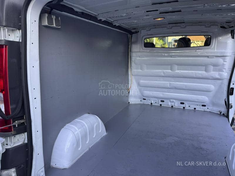 Opel Vivaro 2.5CDTI L1H1