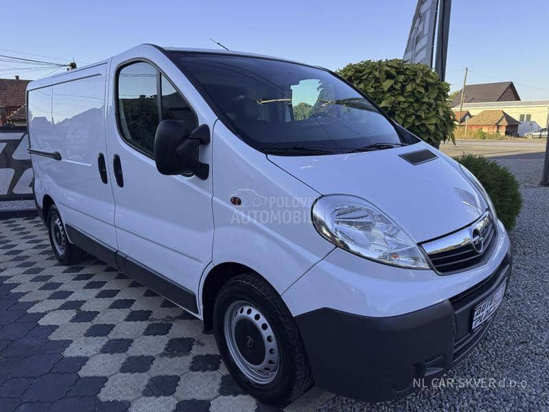 Opel Vivaro 2.5CDTI L1H1