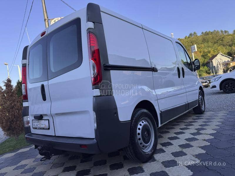 Opel Vivaro 2.5CDTI L1H1