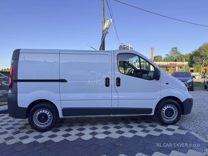 Opel Vivaro 2.5CDTI L1H1