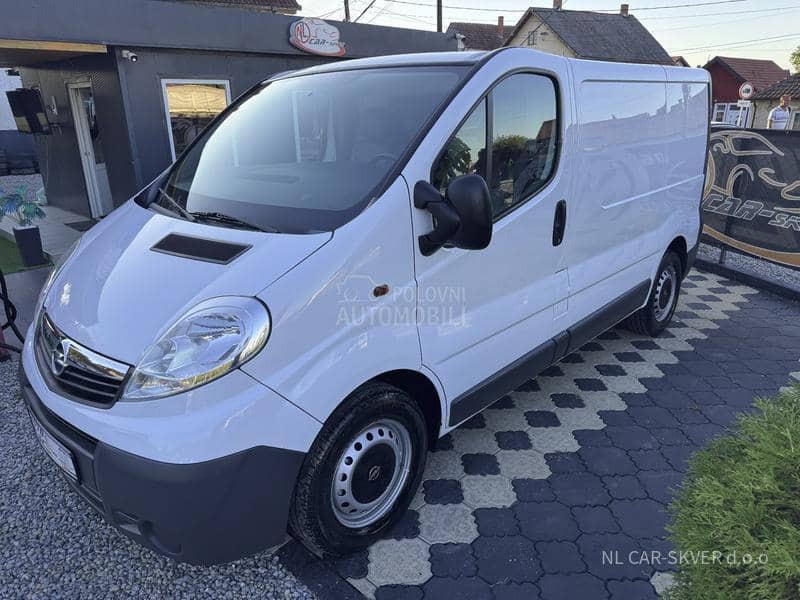 Opel Vivaro 2.5CDTI L1H1