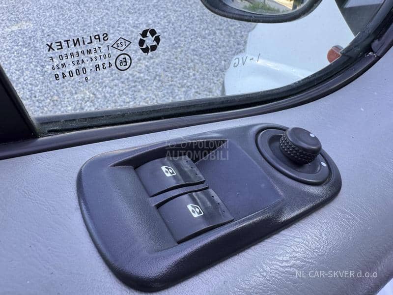 Opel Vivaro 2.5CDTI L1H1