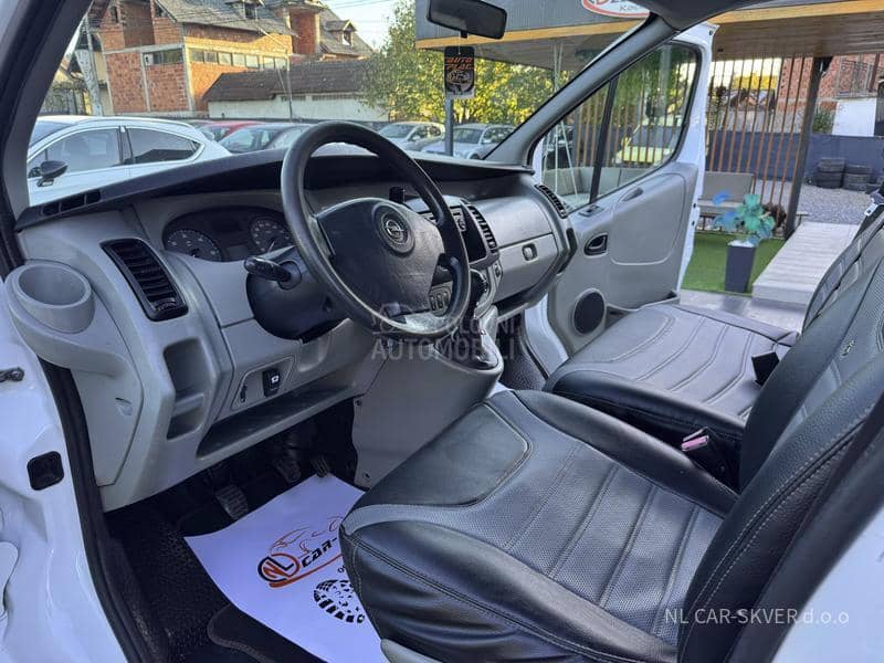 Opel Vivaro 2.5CDTI L1H1