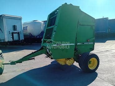 John Deere 550 Round baler