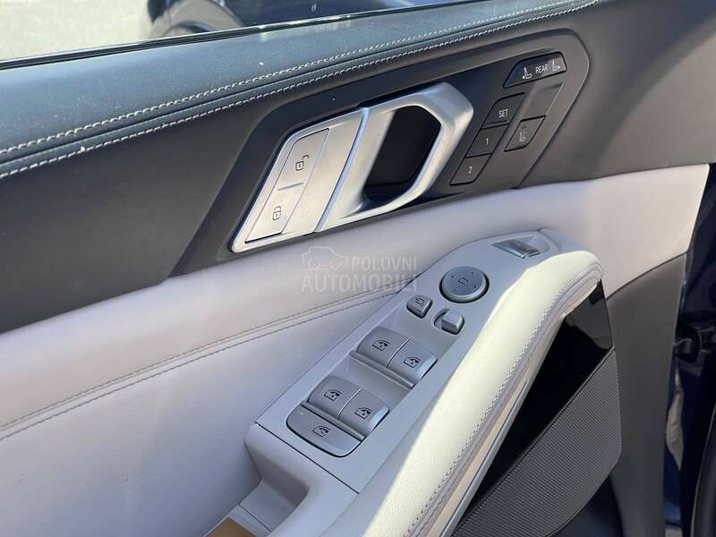 BMW X7 M50D