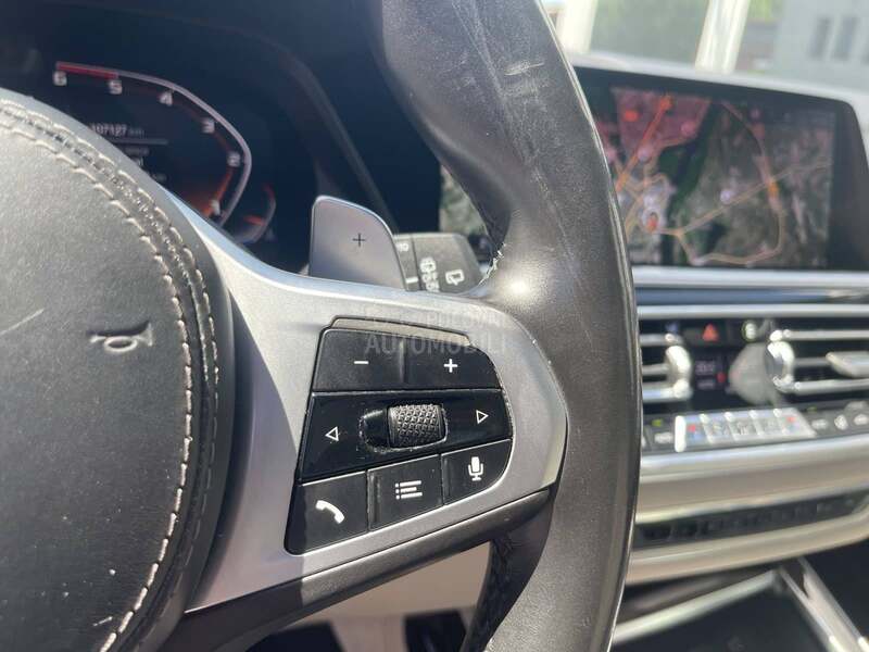 BMW X7 M50D