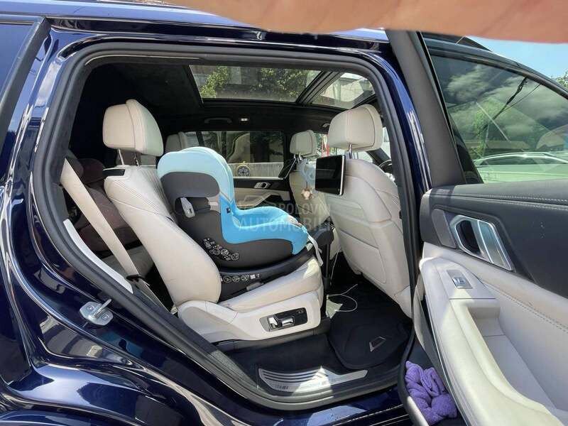 BMW X7 M50D