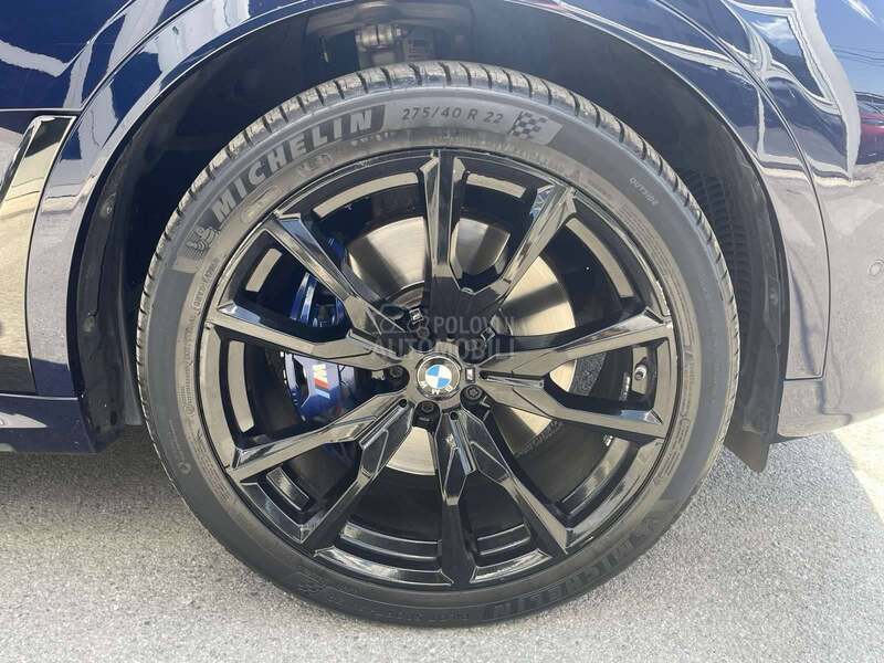 BMW X7 M50D