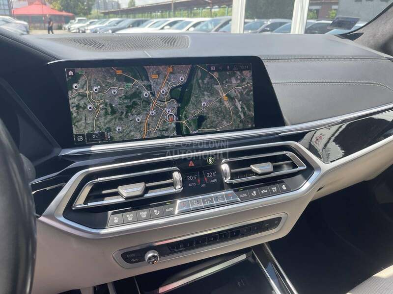BMW X7 M50D