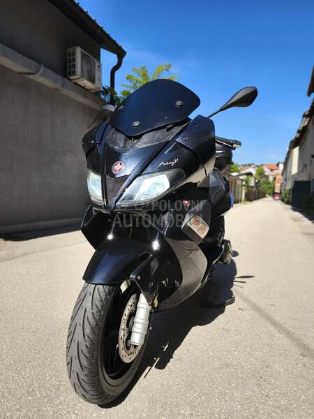 Gilera nexus