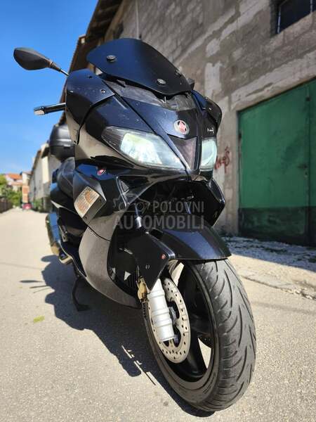 Gilera nexus