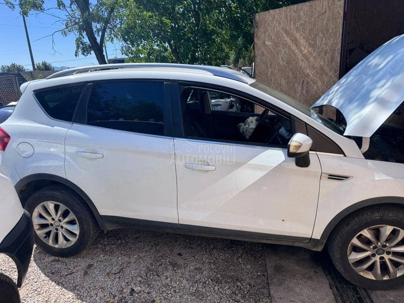 Ford Kuga 2.0tdc 2010. god. -  kompletan auto u delovima