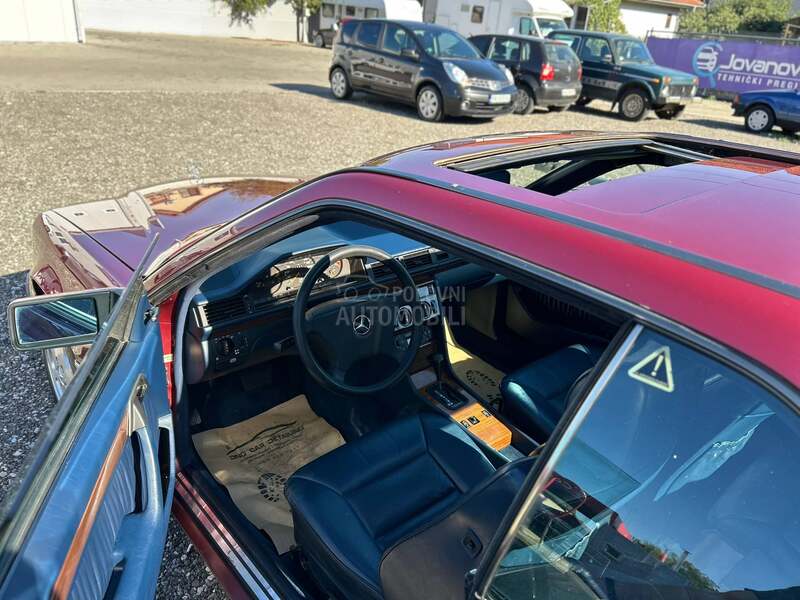 Mercedes Benz W124 Coupe 300i