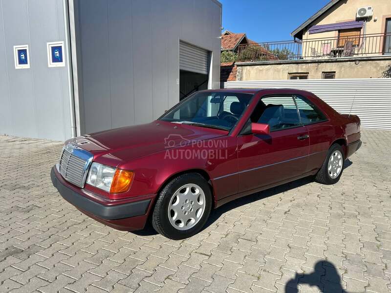 Mercedes Benz W124 Coupe 300i