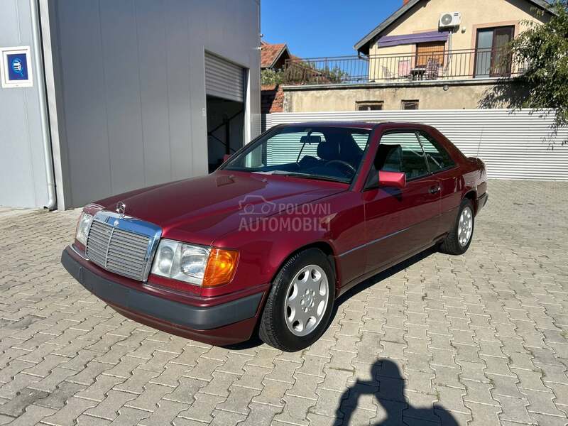 Mercedes Benz W124 Coupe 300i