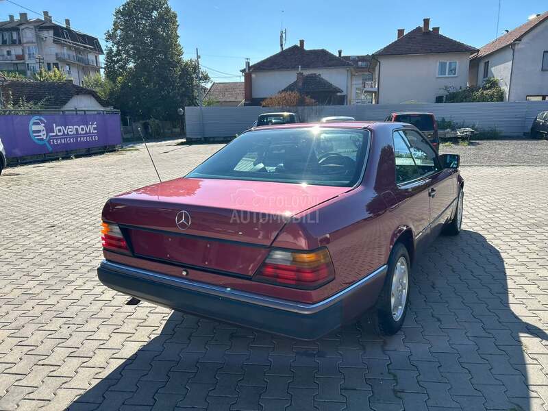 Mercedes Benz W124 Coupe 300i