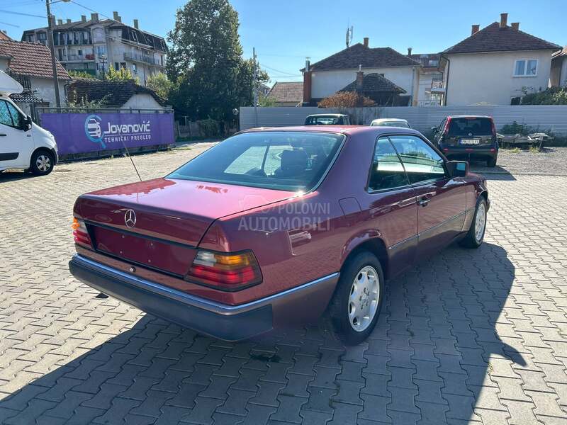 Mercedes Benz W124 Coupe 300i
