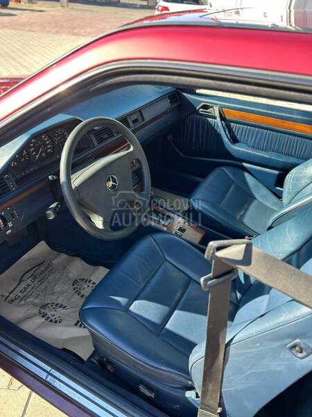 Mercedes Benz W124 Coupe 300i