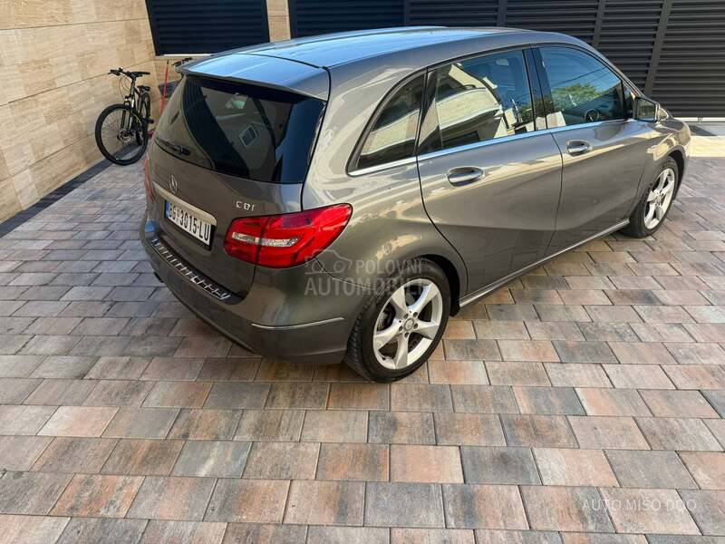 Mercedes Benz B 180 B 180 cdi