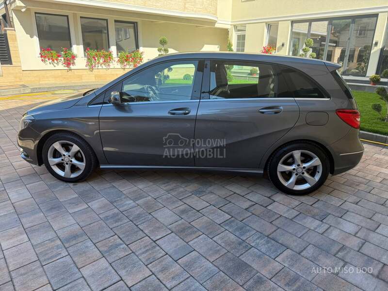 Mercedes Benz B 180 B 180 cdi