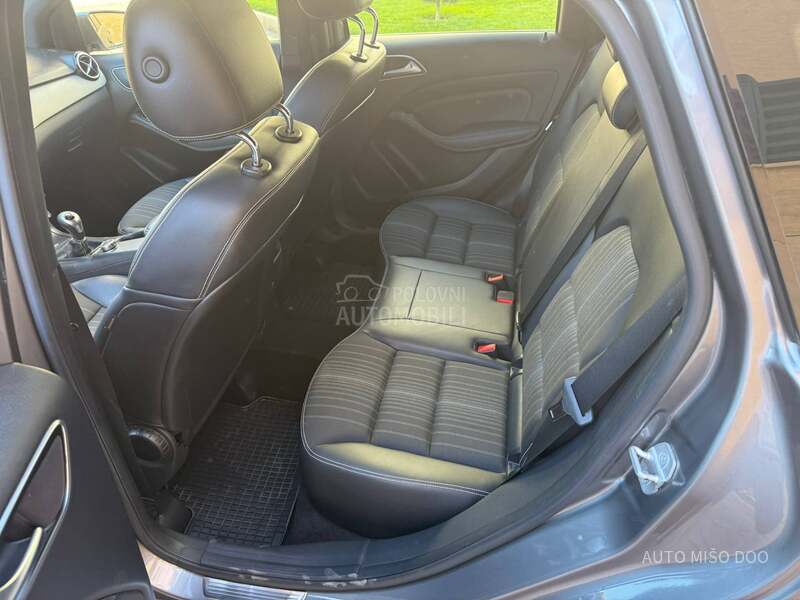 Mercedes Benz B 180 B 180 cdi