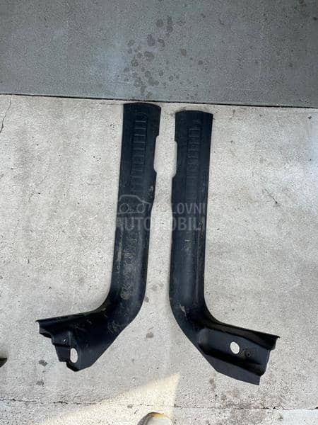 Prag plastike prednje