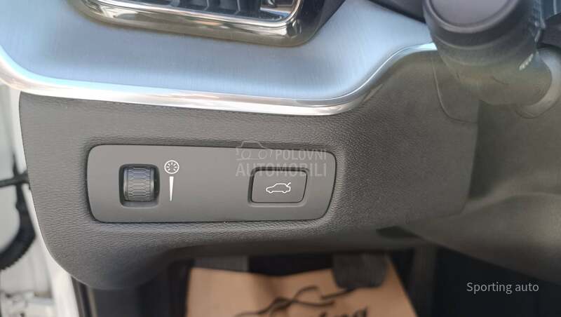 Volvo XC60 2.0 D4 AWD MOMENTUM