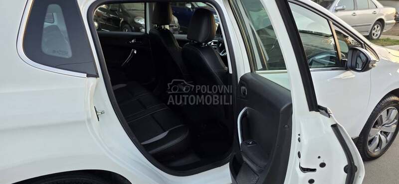 Peugeot 2008 1.6 HDI ALLURE