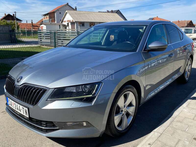 Škoda Superb 2.0 TDI/ LED/ NAV