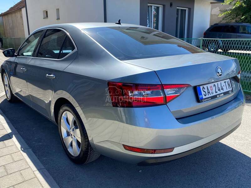 Škoda Superb 2.0 TDI/ LED/ NAV